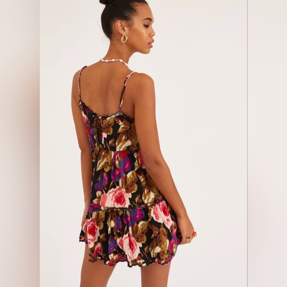 Urban Outfitters midi dress - Picture 2 of 8